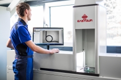 moderne Messtechnik für die Federproduktion