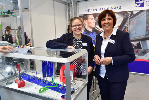 Tabea und Judith Schäfer auf der Intec in Leipzig